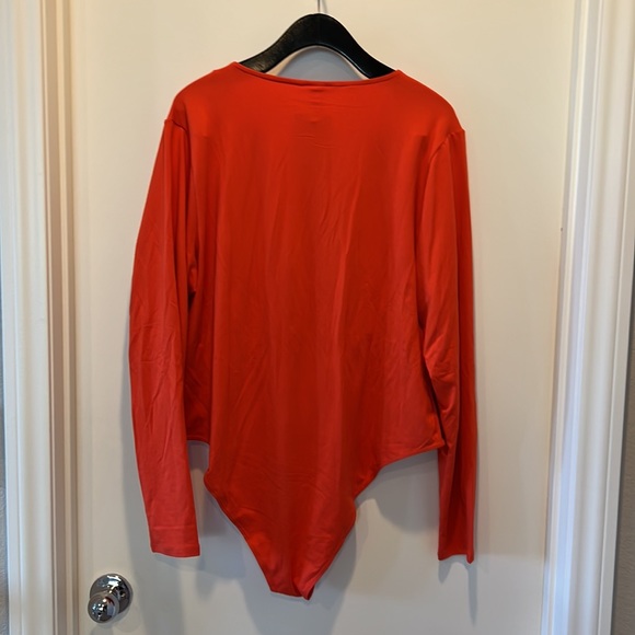 H&M Deep V Bodysuit - Picture 4 of 4